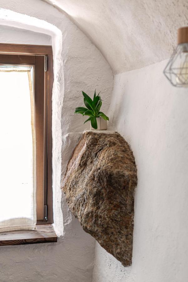 Relais Del Brigante Bed & Breakfast Settimo Vittone Екстериор снимка