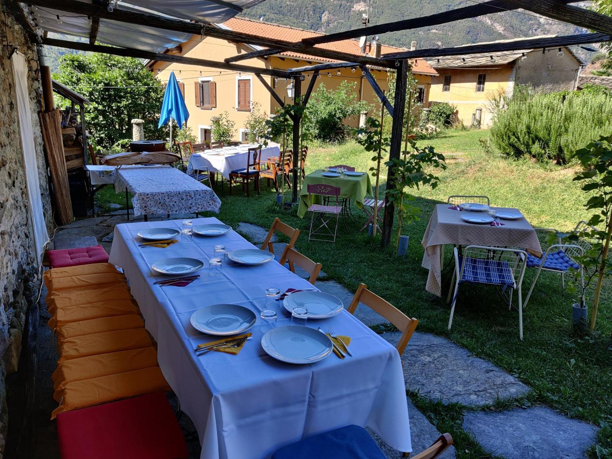 Relais Del Brigante Bed & Breakfast Settimo Vittone Екстериор снимка